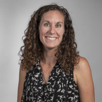 woman on focus photography