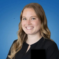 woman on focus photography