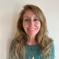 woman on focus photography